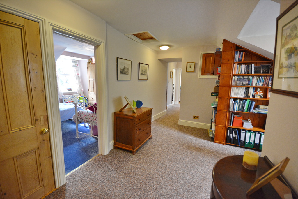 Detached House for sale with 5 bedrooms, Penrhyd Fechan, Morfa Bychan