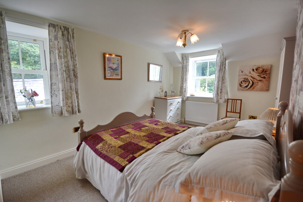 Detached House for sale with 5 bedrooms, Penrhyd Fechan, Morfa Bychan