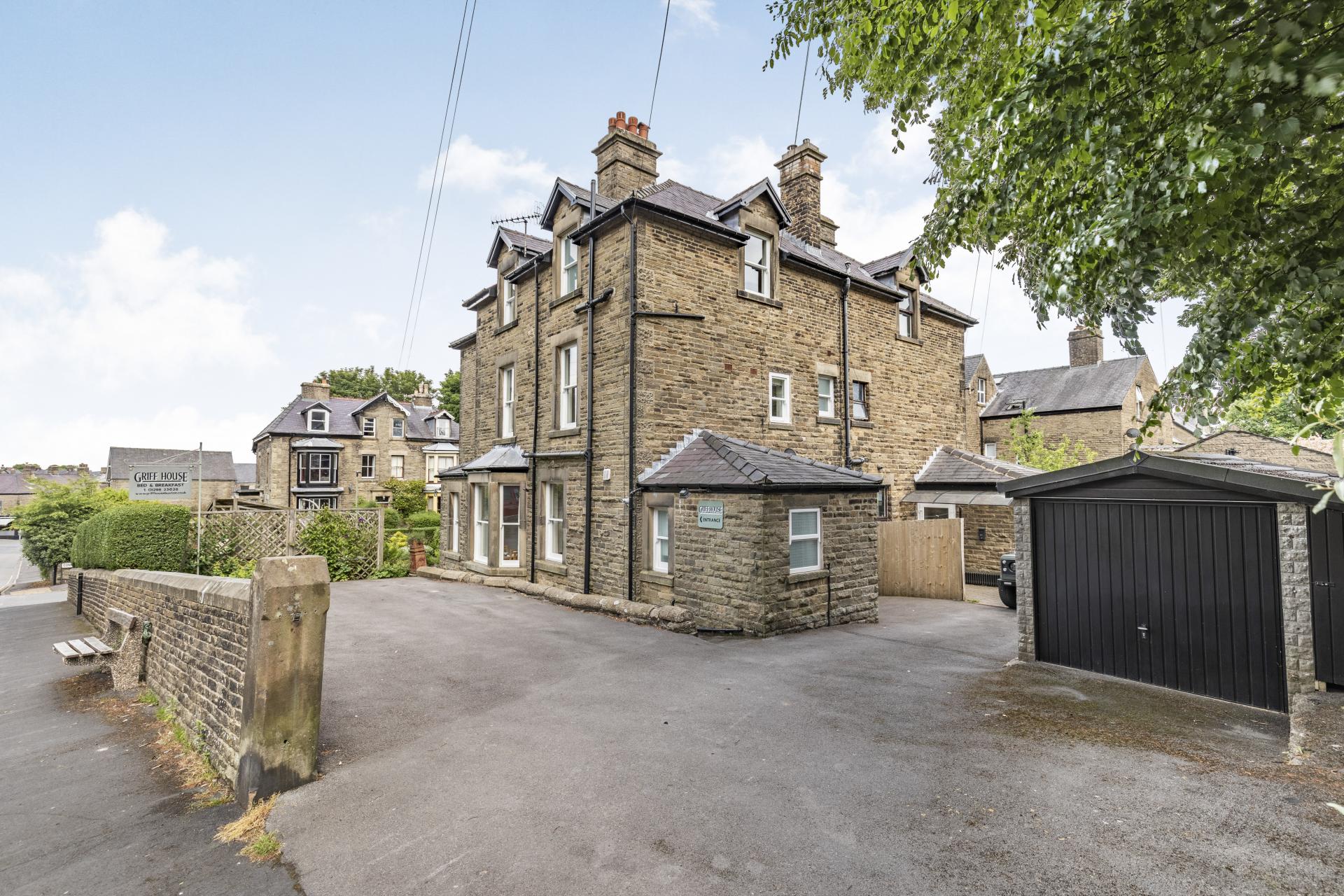 6 bedroom SemiDetached House for sale in Buxton