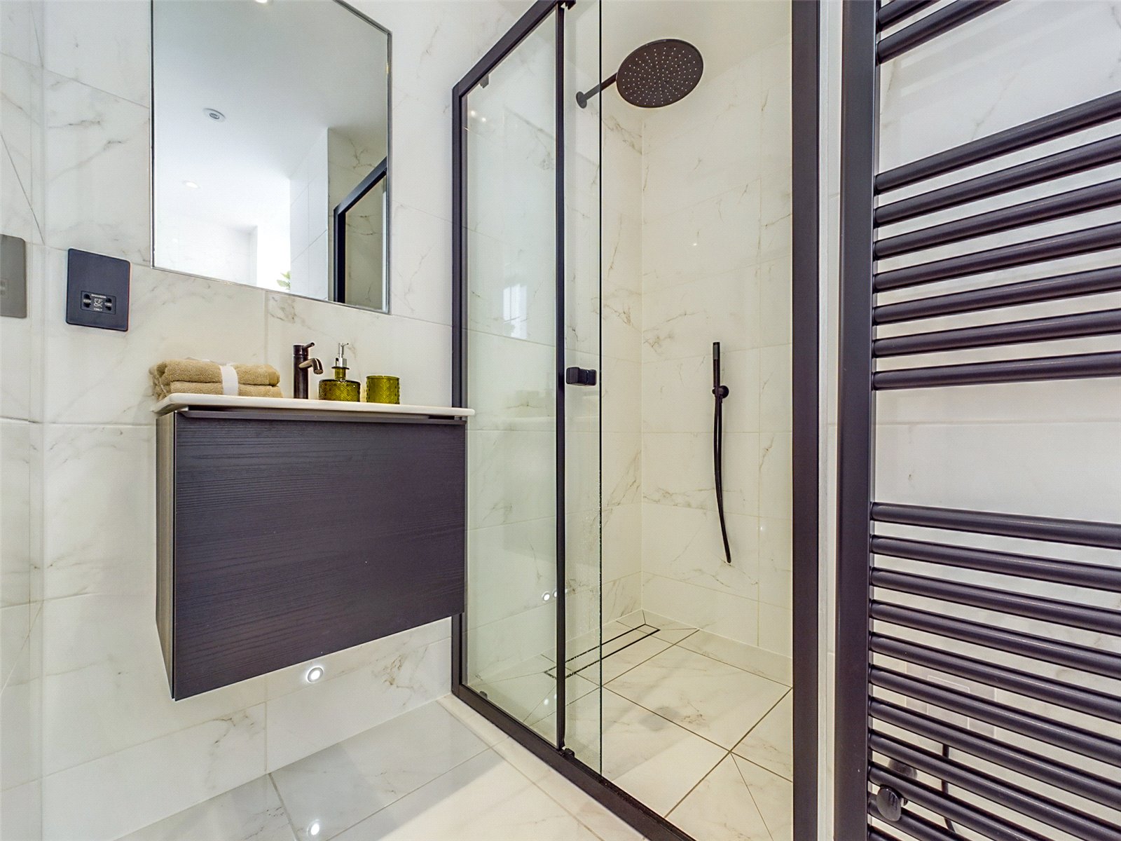 Flat for sale with 2 bedrooms, Southbourne Overcliff Drive, Southbourne Fine & Country