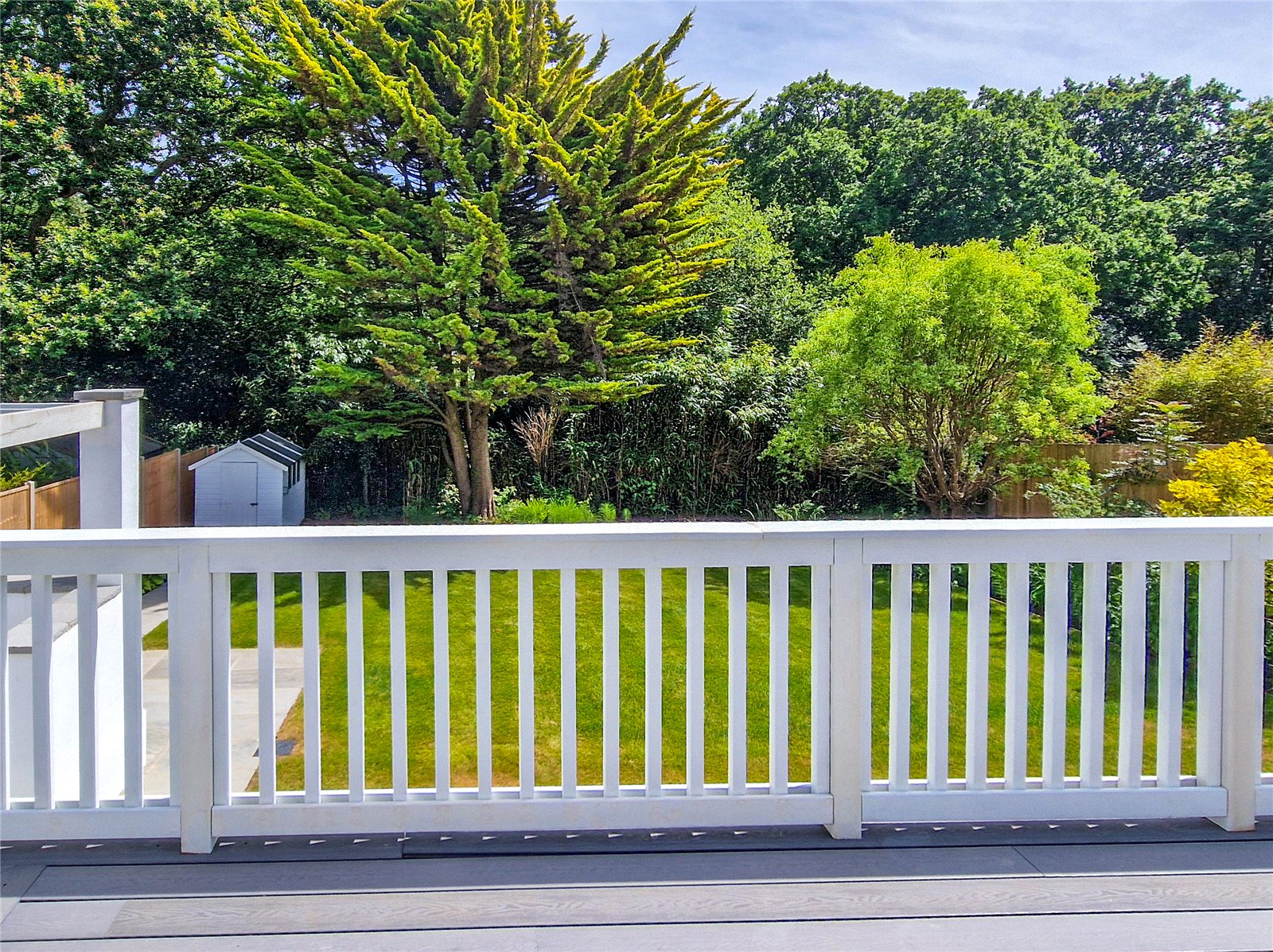 Detached House for sale with 5 bedrooms, Elphinstone Road, Highcliffe