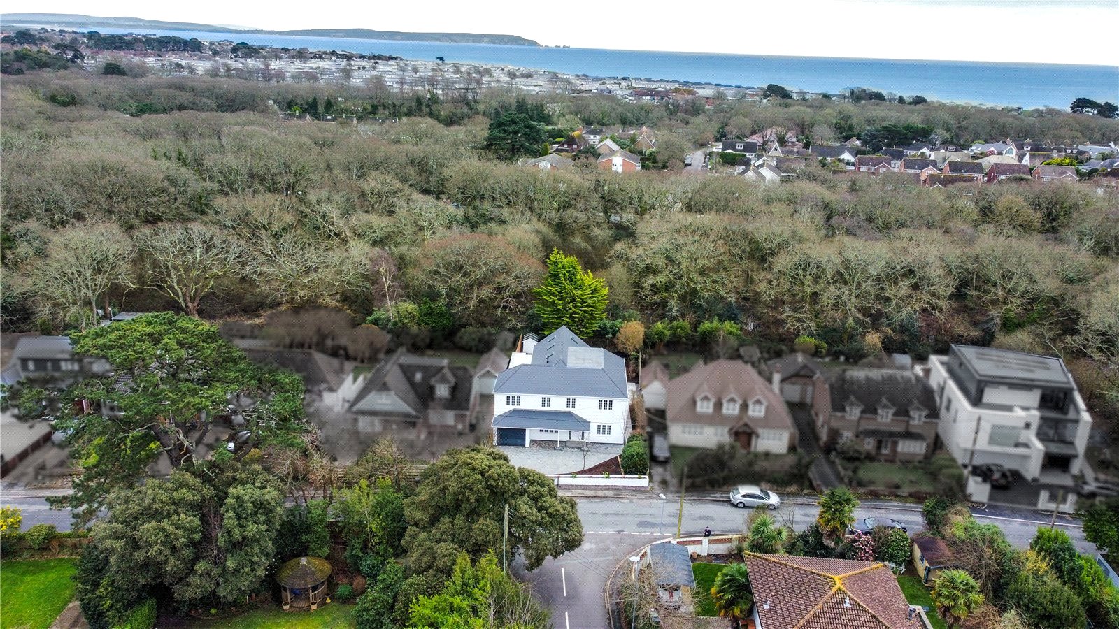 Detached House for sale with 5 bedrooms, Elphinstone Road, Highcliffe