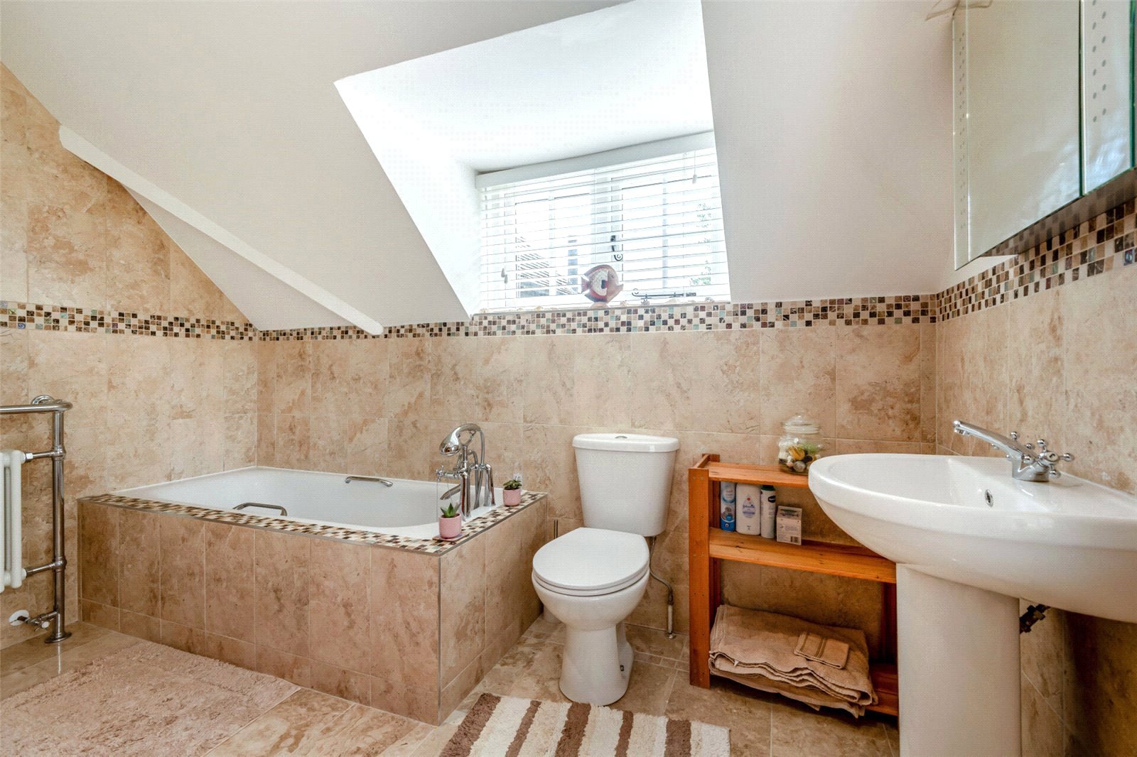 Detached House for sale with 5 bedrooms, Burley Road, Bransgore Fine