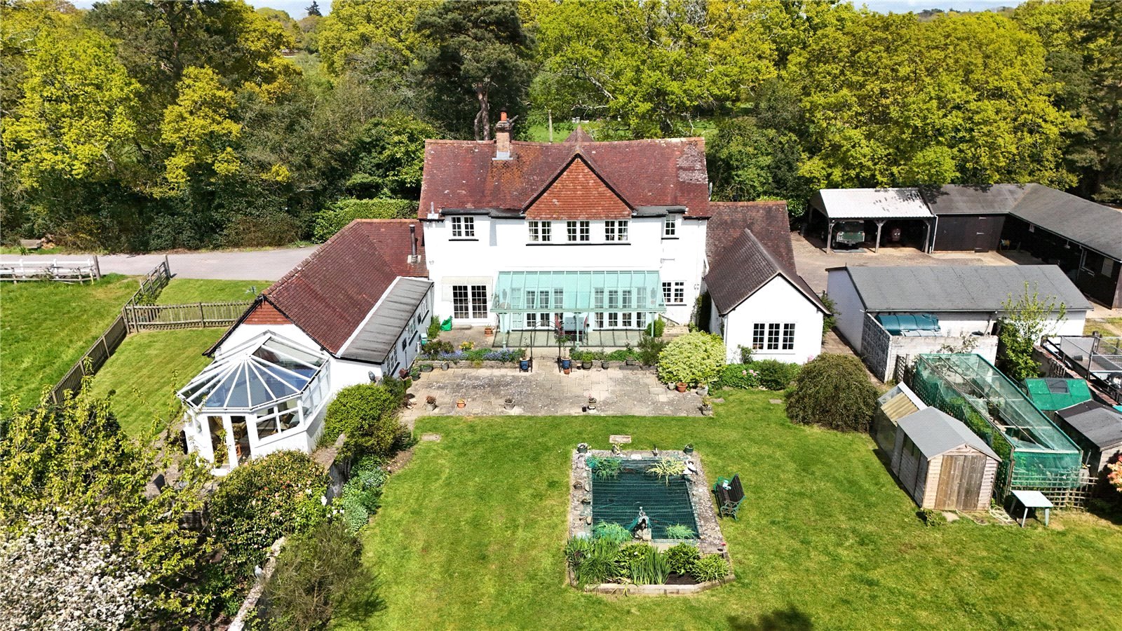 Detached House for sale with 5 bedrooms, Burley Road, Bransgore Fine