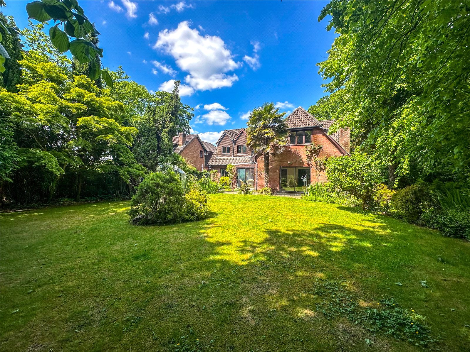 Detached House for sale with 4 bedrooms, Rothesay Drive, Highcliffe