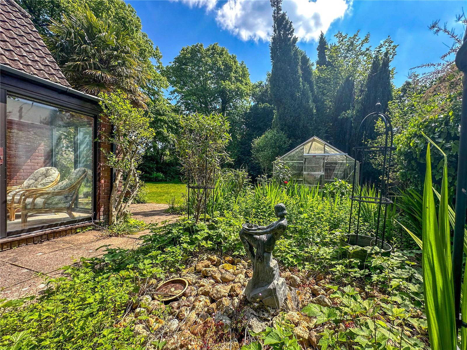 Detached House for sale with 4 bedrooms, Rothesay Drive, Highcliffe