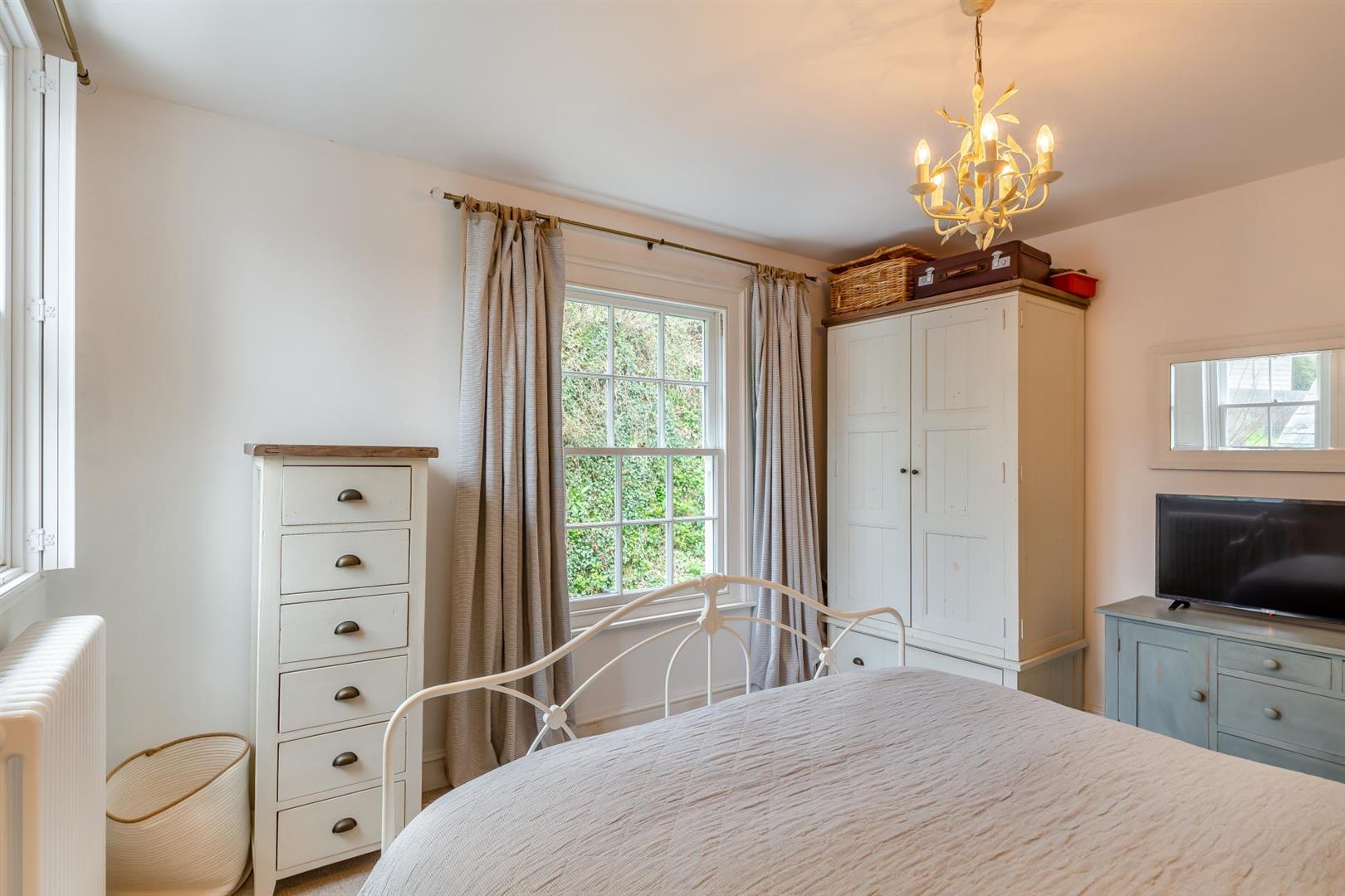 Detached House for sale with 3 bedrooms, Porthallow, St. Keverne Fine