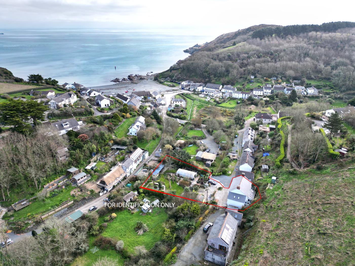 Detached House for sale with 3 bedrooms, Porthallow, St. Keverne Fine