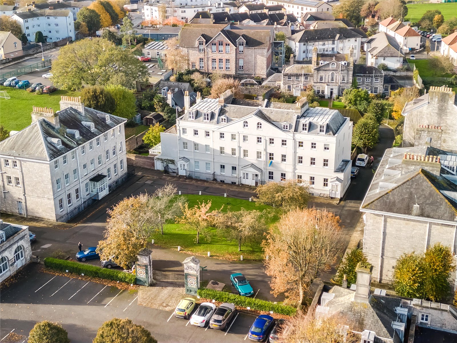 Terraced House for sale with 6 bedrooms, 5 The Square, The Millfields