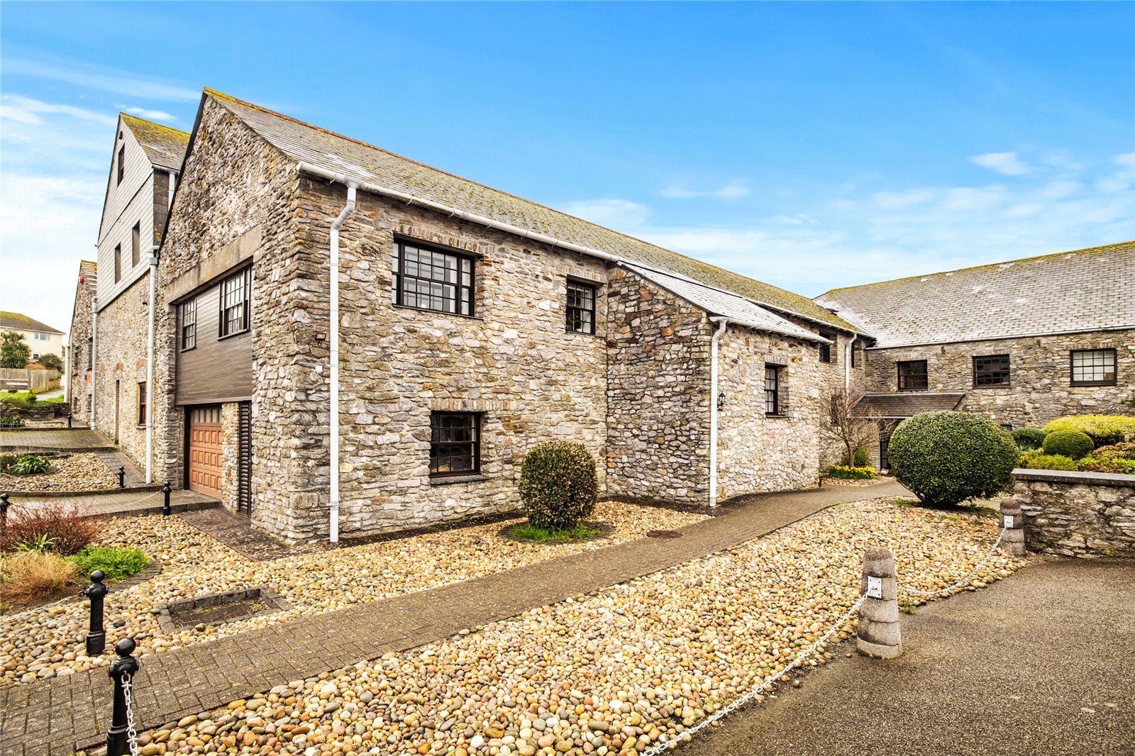 Apartment for sale with 3 bedrooms, Carew Wharf, Marine Drive Fine