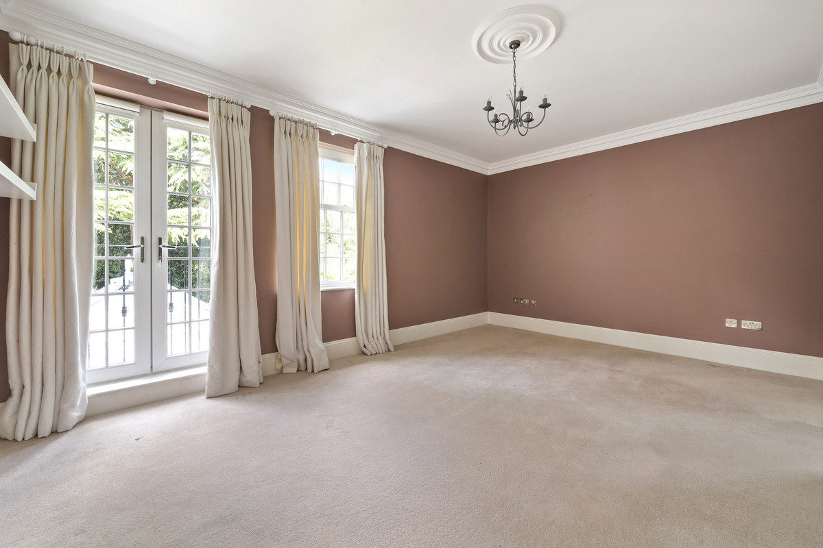 Detached House for sale with 8 bedrooms, Friary Road, Ascot Fine