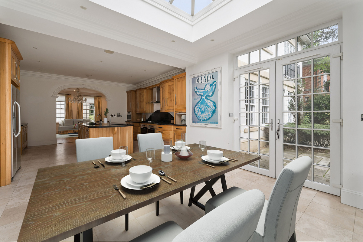 Detached House for sale with 8 bedrooms, Friary Road, Ascot Fine & Country