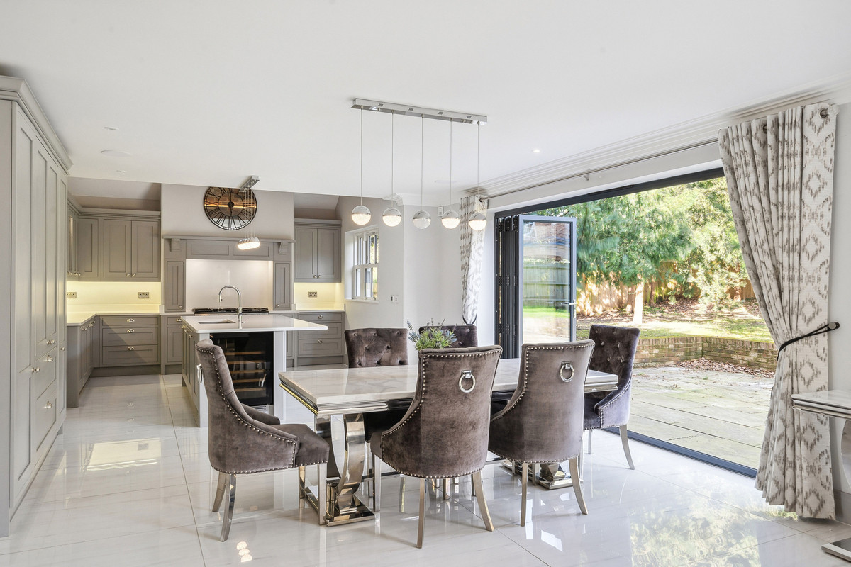 Detached House for sale with 4 bedrooms, Llanvair Close, Ascot Fine