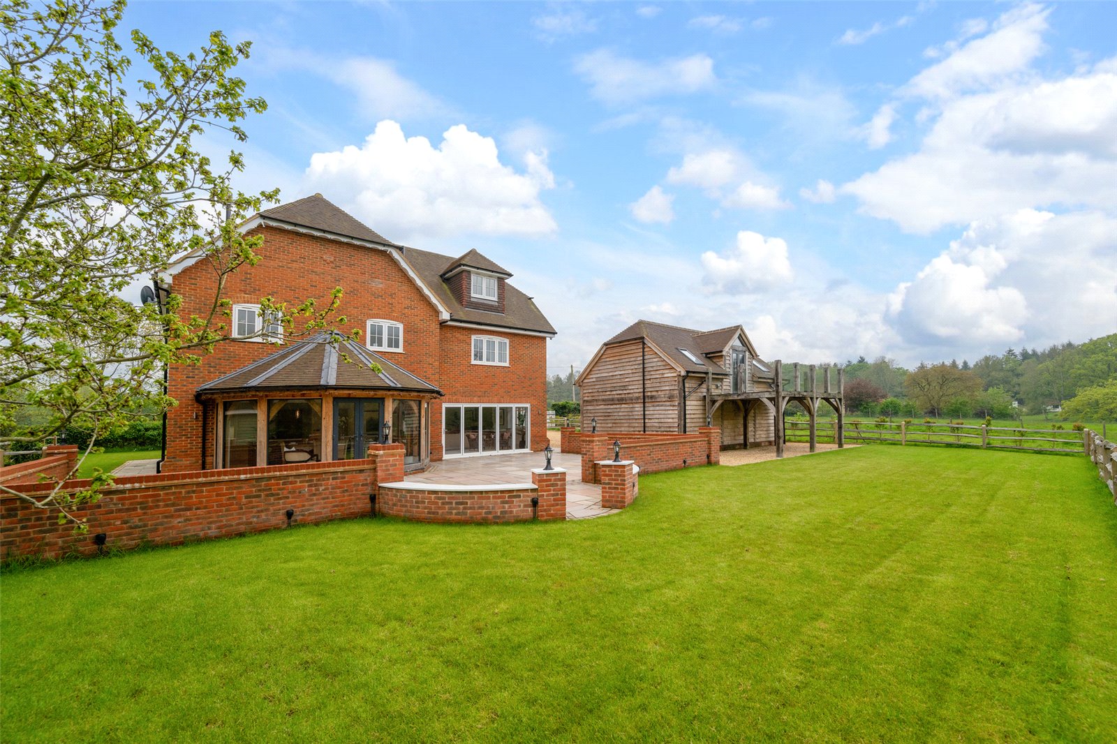 Detached House for sale with 6 bedrooms, Scratchface Lane, Bradfield