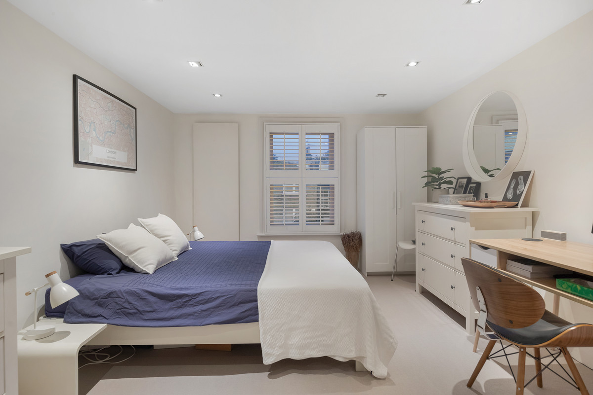 End of Terrace House for sale with 5 bedrooms, Irene Road, London