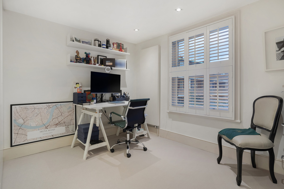 End of Terrace House for sale with 5 bedrooms, Irene Road, London