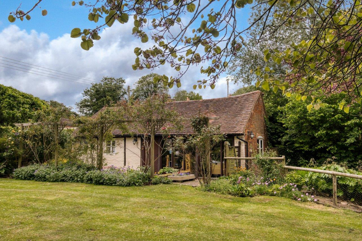 Detached House for sale with 5 bedrooms, The Village Powick