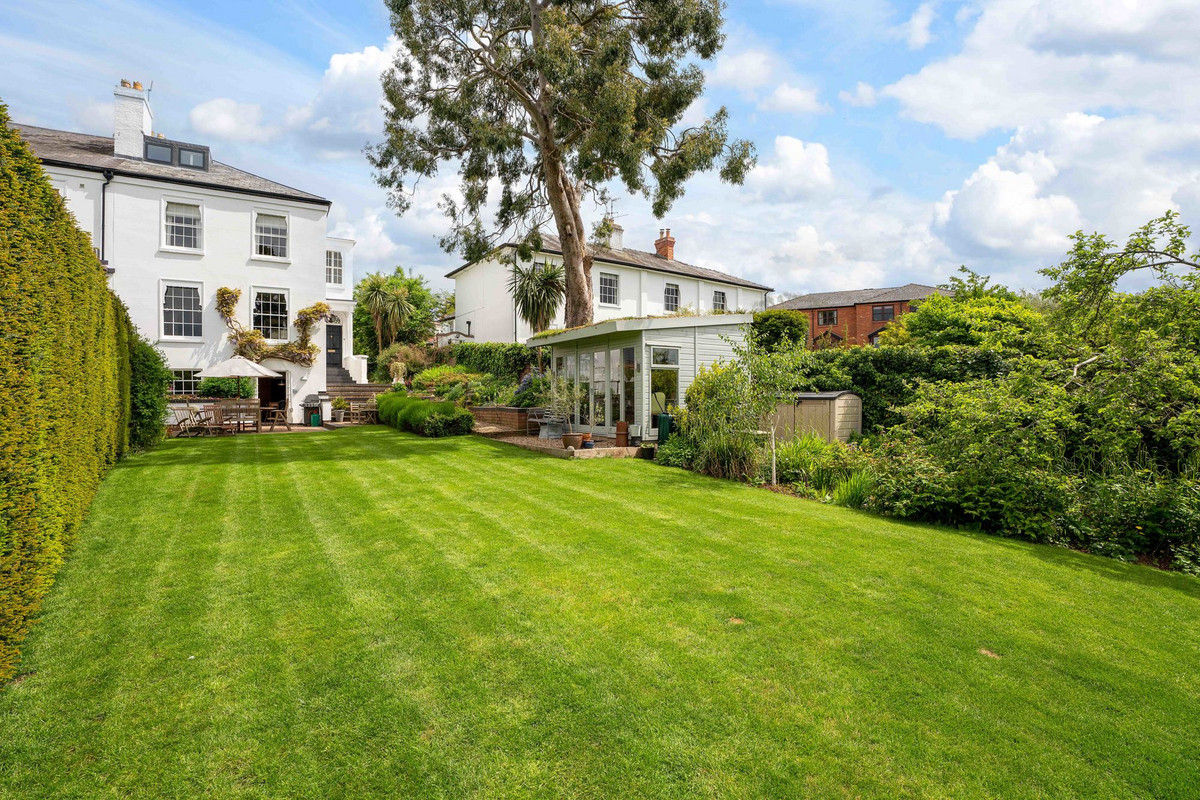 SemiDetached House for sale with 4 bedrooms, Lansdowne Crescent, Worcester Fine & Country