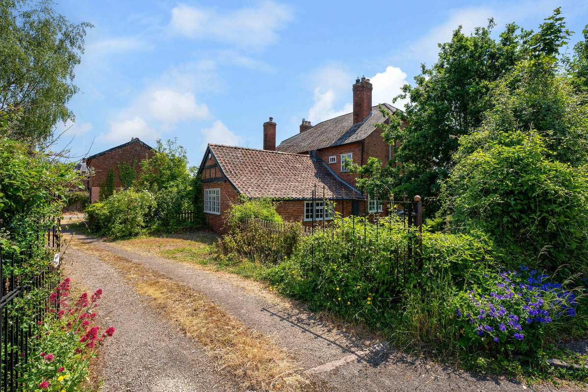 Detached House for sale with 5 bedrooms, Bartestree, Hereford Fine
