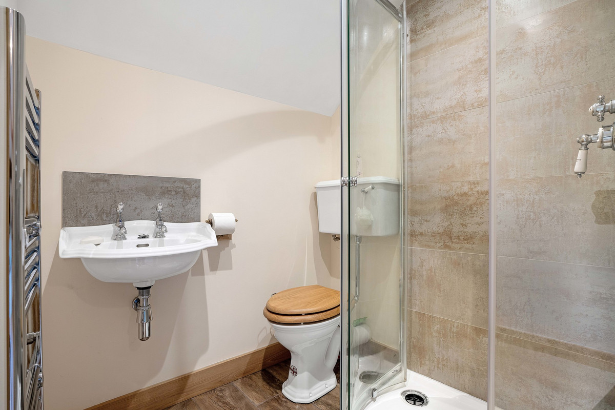 Detached House for sale with 2 bedrooms, Stoke Pound Lane Bromsgrove