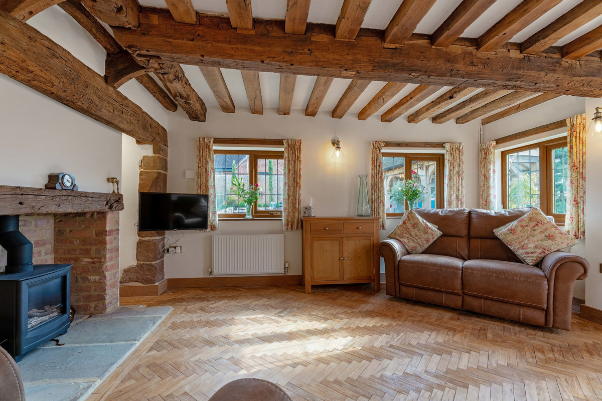 Detached House for sale with 2 bedrooms, Stoke Pound Lane Bromsgrove