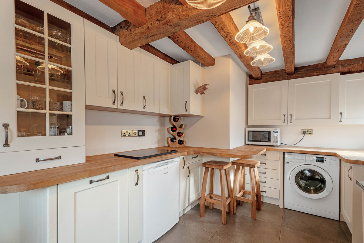 Detached House for sale with 2 bedrooms, Stoke Pound Lane Bromsgrove