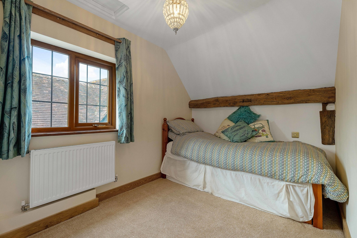 Detached House for sale with 2 bedrooms, Stoke Pound Lane Bromsgrove