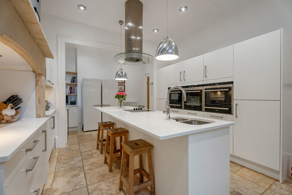 Detached House for sale with 6 bedrooms, Lansdowne Crescent Worcester