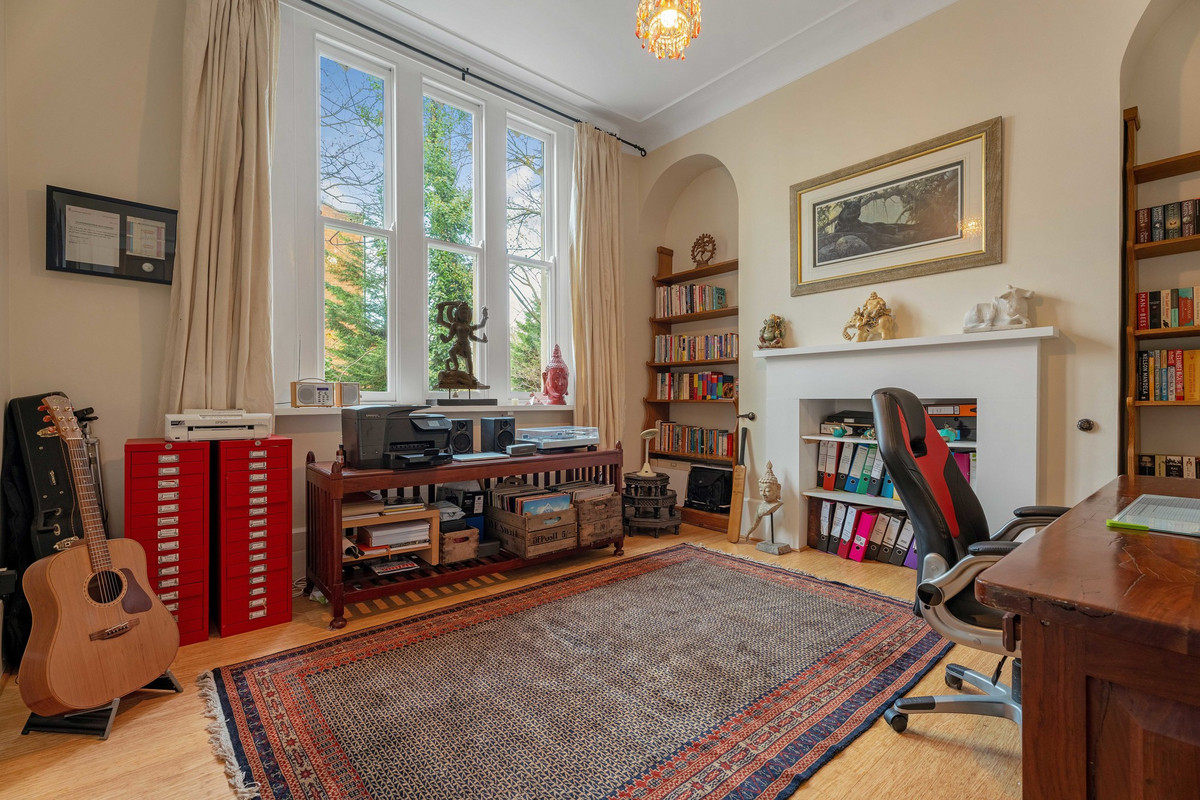 Detached House for sale with 6 bedrooms, Lansdowne Crescent Worcester