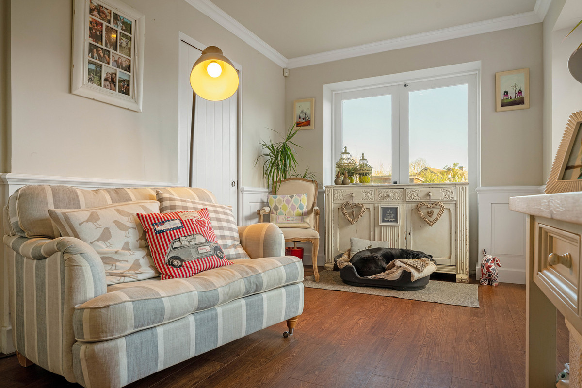 Detached House for sale with 4 bedrooms, Crown East Lane Lower