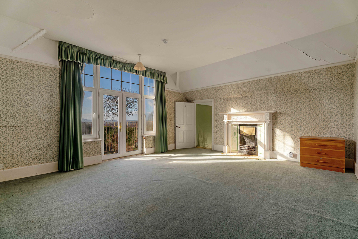 Detached House for sale with 5 bedrooms, Whittington Road Worcester, Worcestershire Fine & Country