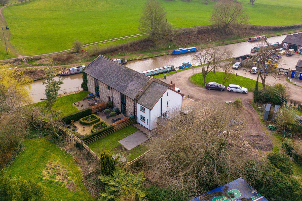 End of Terrace House for sale with 3 bedrooms, New Wharf Tardebigge