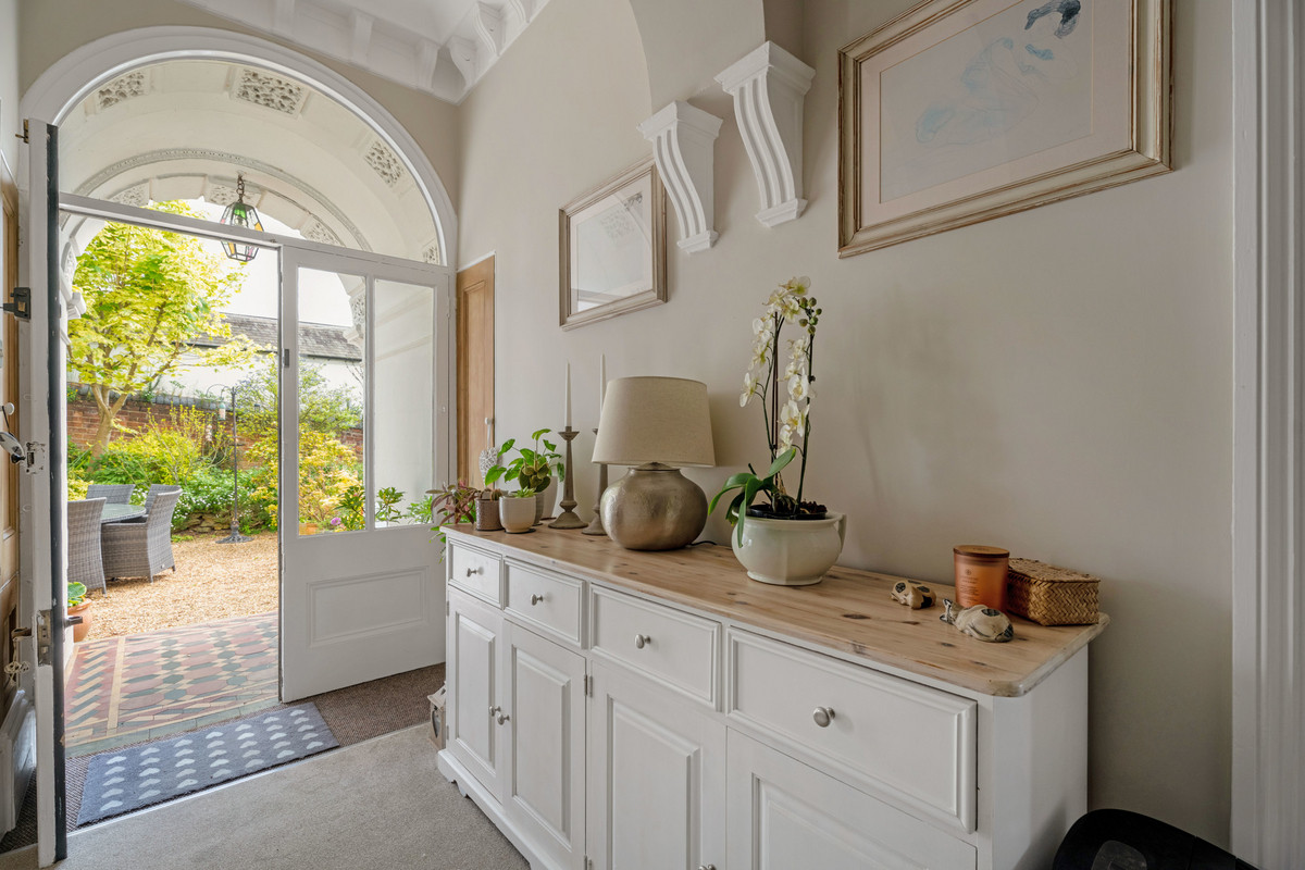 Apartment for sale with 4 bedrooms, Lansdowne Crescent Worcester, Worcestershire Fine & Country