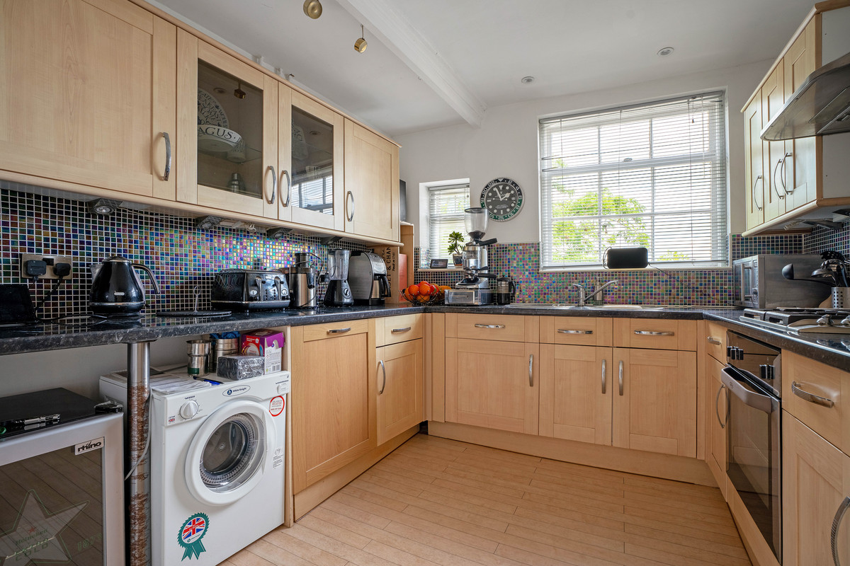 Apartment for sale with 2 bedrooms, Clarendon Square, Leamington Spa
