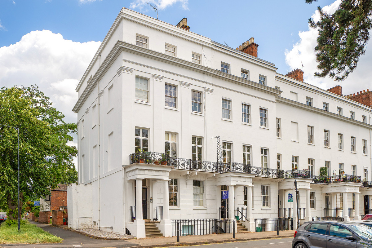 Apartment for sale with 2 bedrooms, Clarendon Square, Leamington Spa