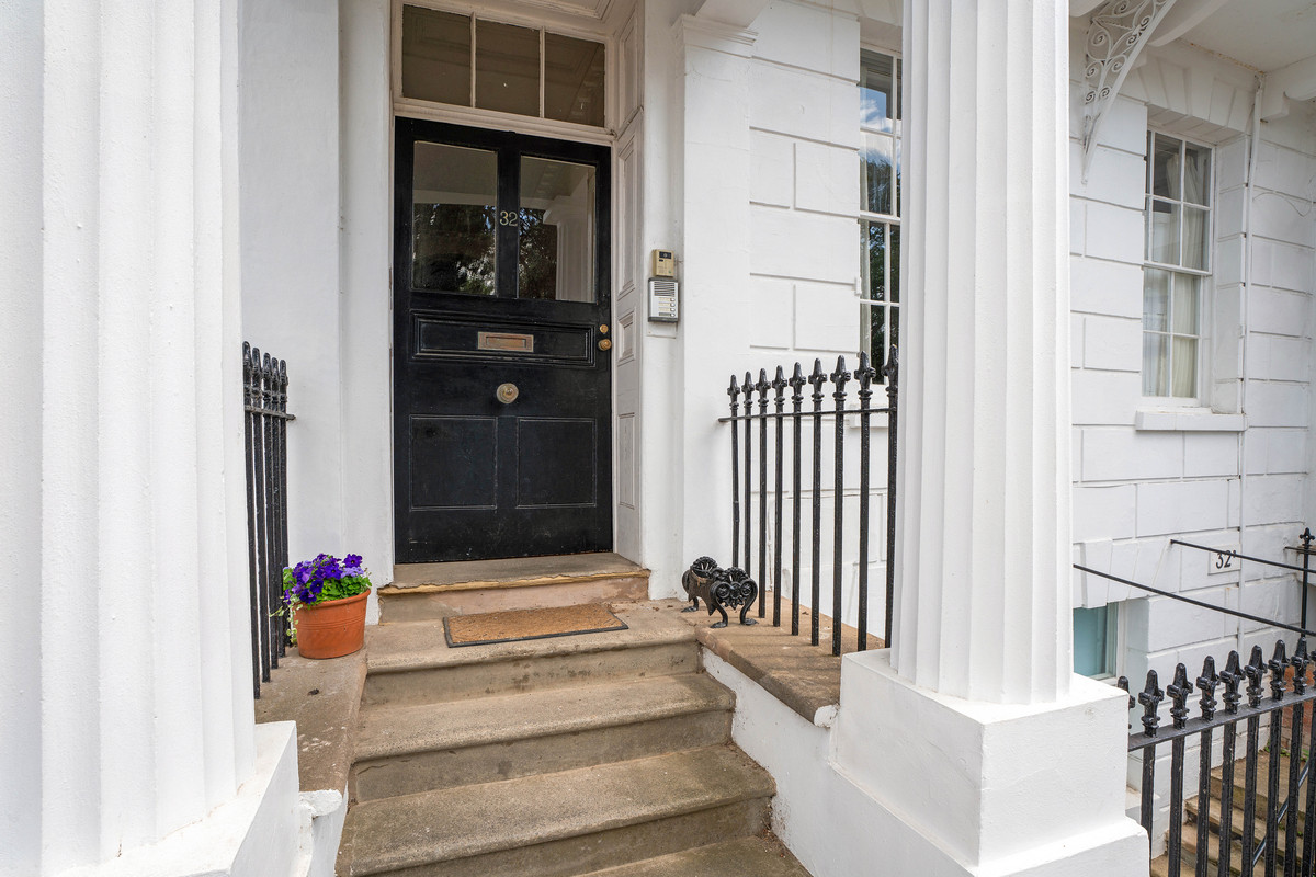Apartment for sale with 2 bedrooms, Clarendon Square, Leamington Spa