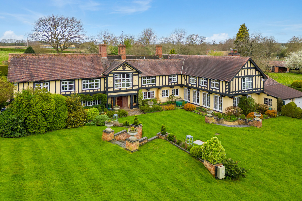 Detached House for sale with 6 bedrooms, Stoneleigh, Warwickshire