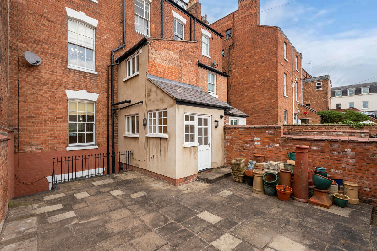 Townhouse for sale with 4 bedrooms, Clarendon Square, Leamington Spa