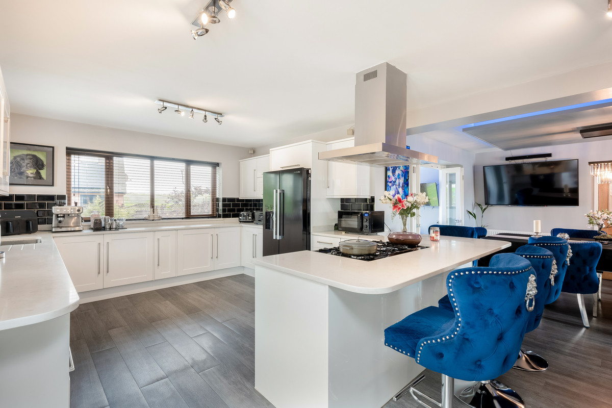 Detached House for sale with 8 bedrooms, Weston Lane Westonunder