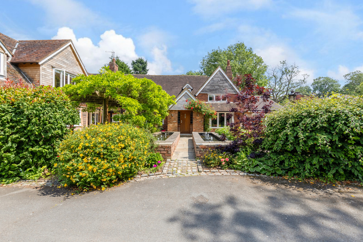 Detached House for sale with 6 bedrooms, Narrow Lane, Lowsonford Fine