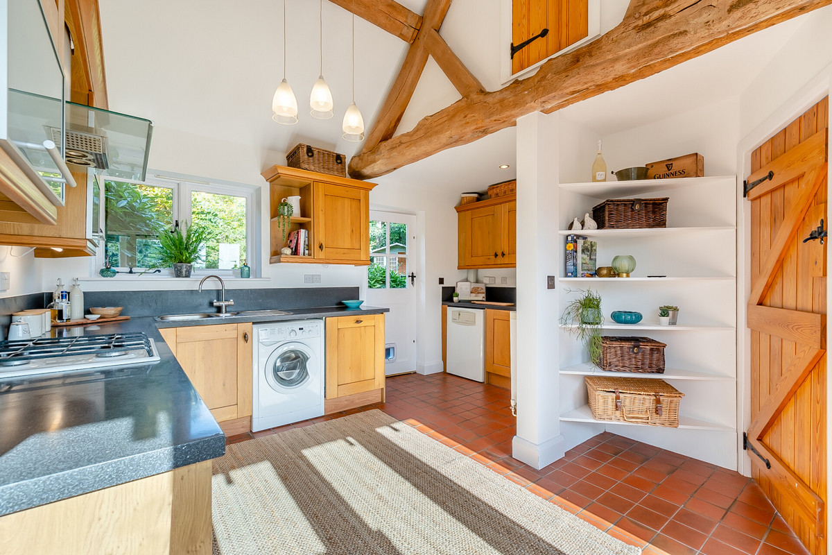 Barn Conversion for sale with 3 bedrooms, Dog Kennel Lane, Shirley