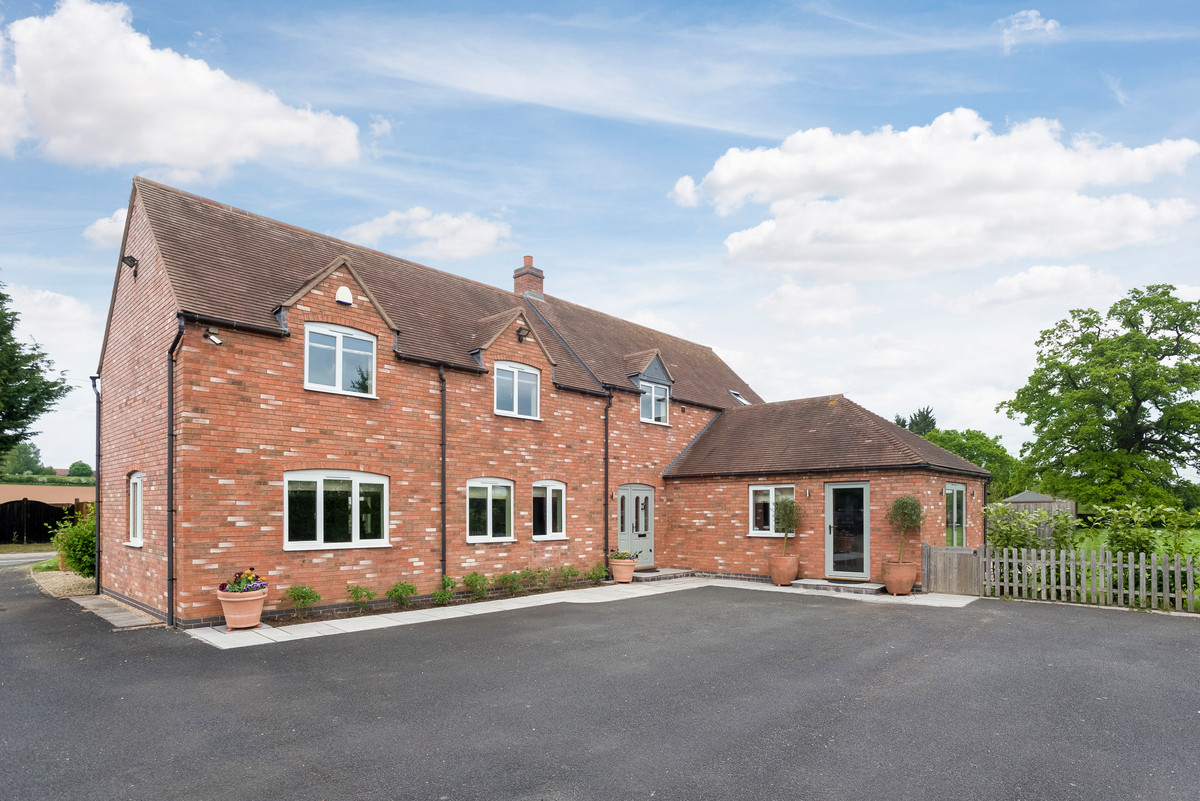 Detached House for sale with 4 bedrooms, Salford Priors Evesham, Worcestershire Fine & Country