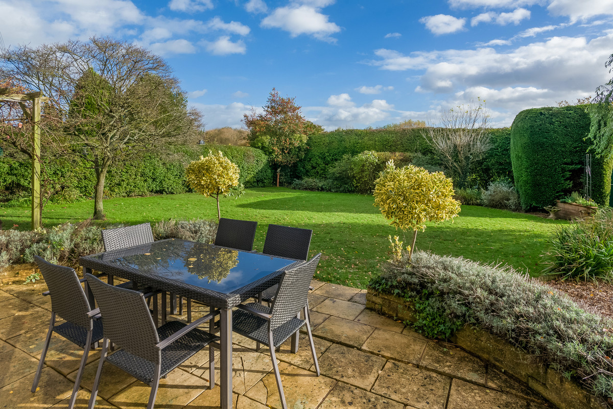 Detached House for sale with 5 bedrooms, Evesham Road, Evesham Fine