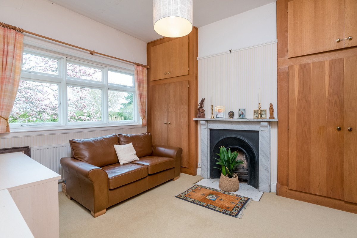 Detached House for sale with 5 bedrooms, Stratford Road Oversley Green