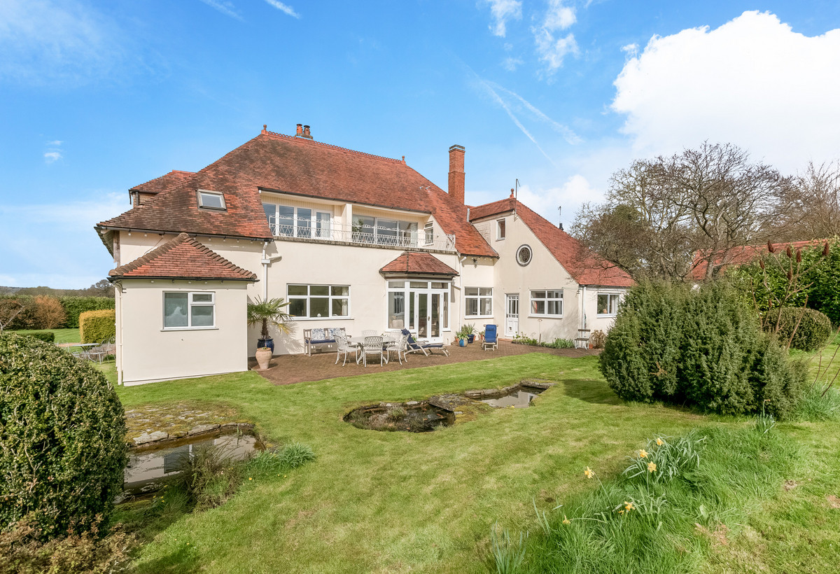 Detached House for sale with 5 bedrooms, Stratford Road Oversley Green