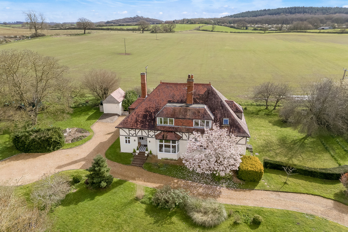 Detached House for sale with 5 bedrooms, Stratford Road Oversley Green