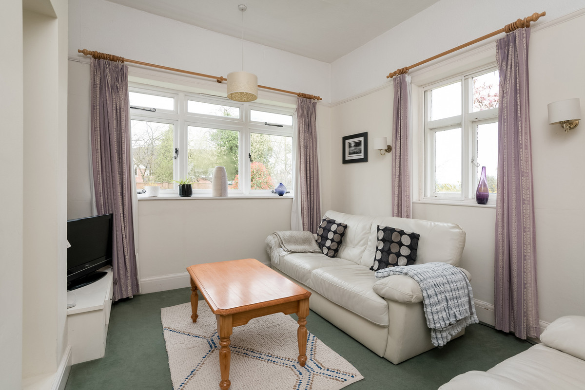 Detached House for sale with 5 bedrooms, Stratford Road Oversley Green