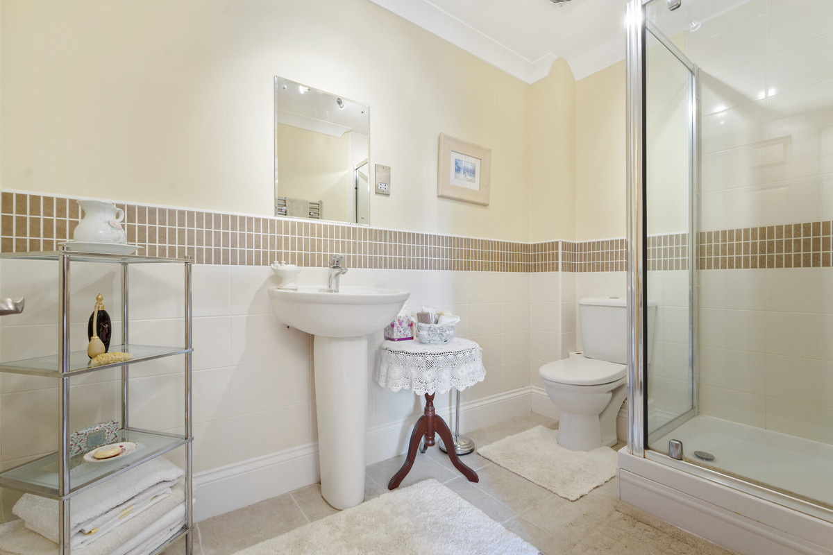 Detached House for sale with 5 bedrooms, Caigers Green Burridge Southampton, Hampshire Fine