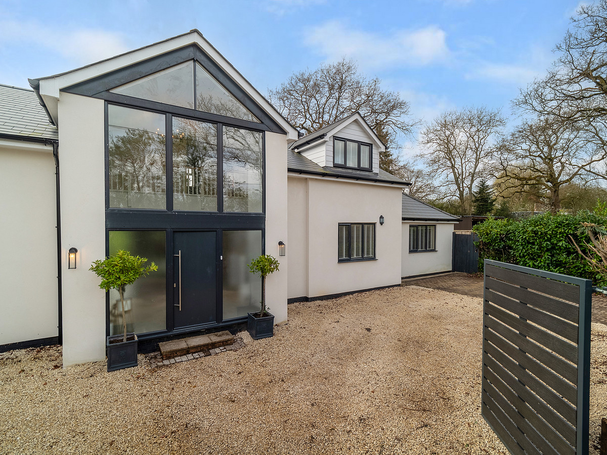 Detached House for sale with 4 bedrooms, Spouts Lane West Wellow Romsey