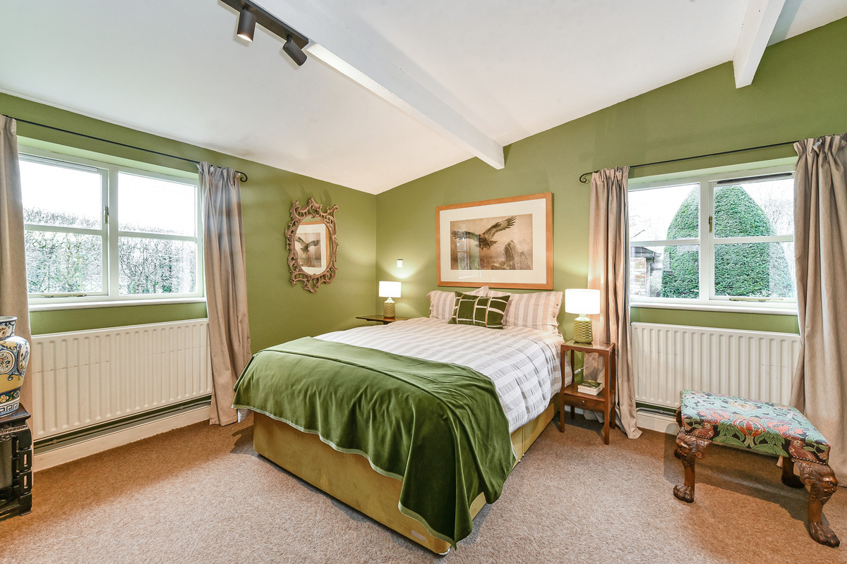 Farm House for sale with 7 bedrooms, Segars Lane Twyford Winchester